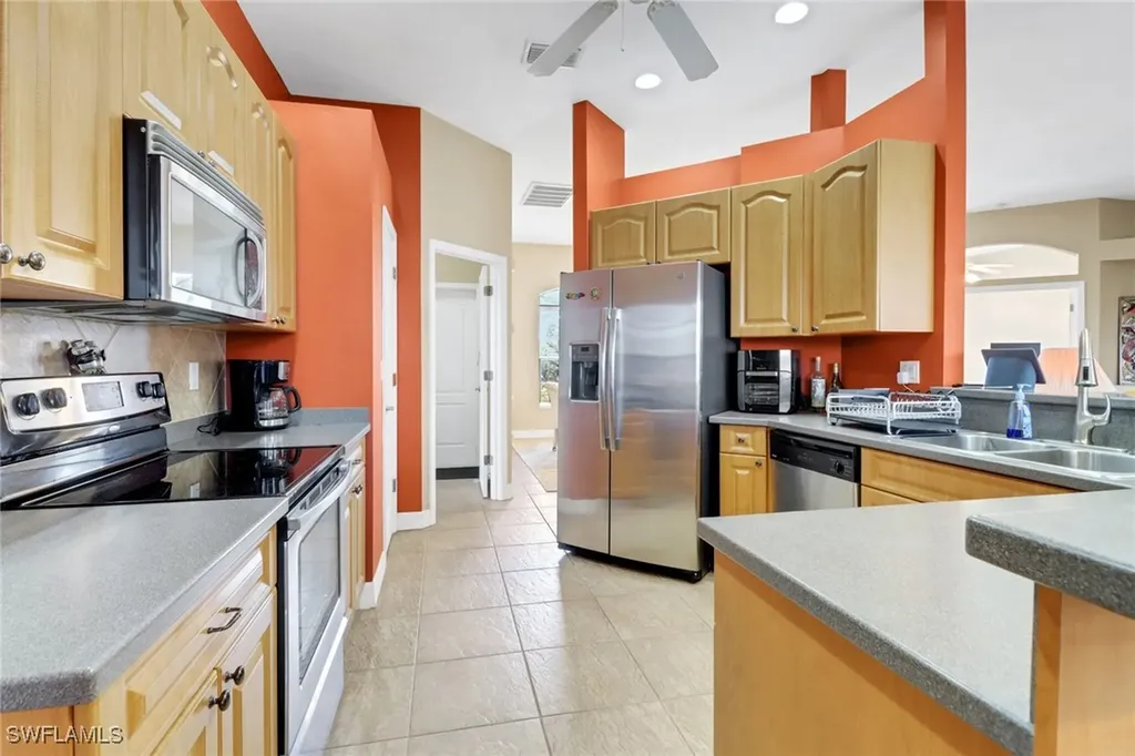 223 SE 15th Street Cape Coral FL 33990