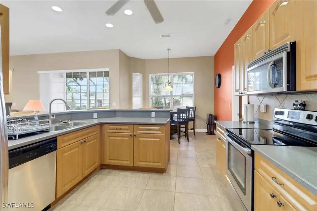 223 SE 15th Street Cape Coral FL 33990