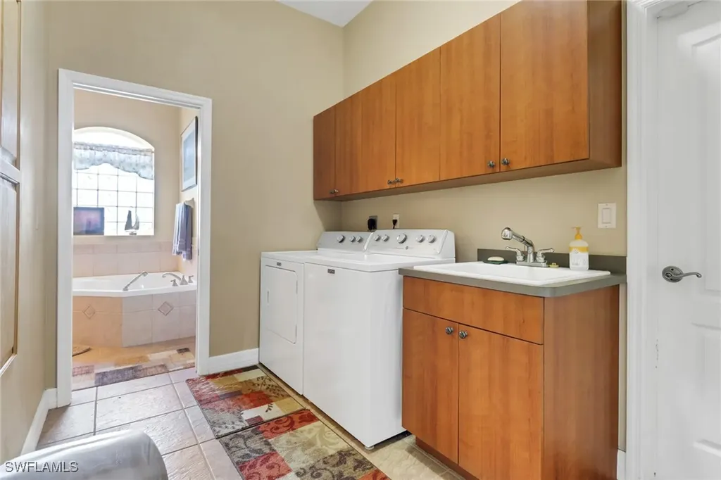 223 SE 15th Street Cape Coral FL 33990