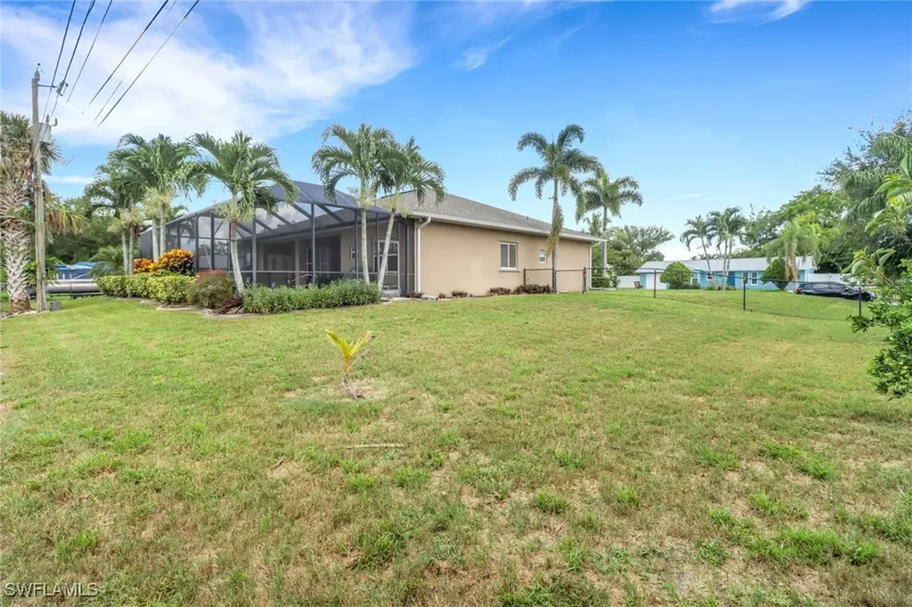 223 SE 15th Street Cape Coral FL 33990