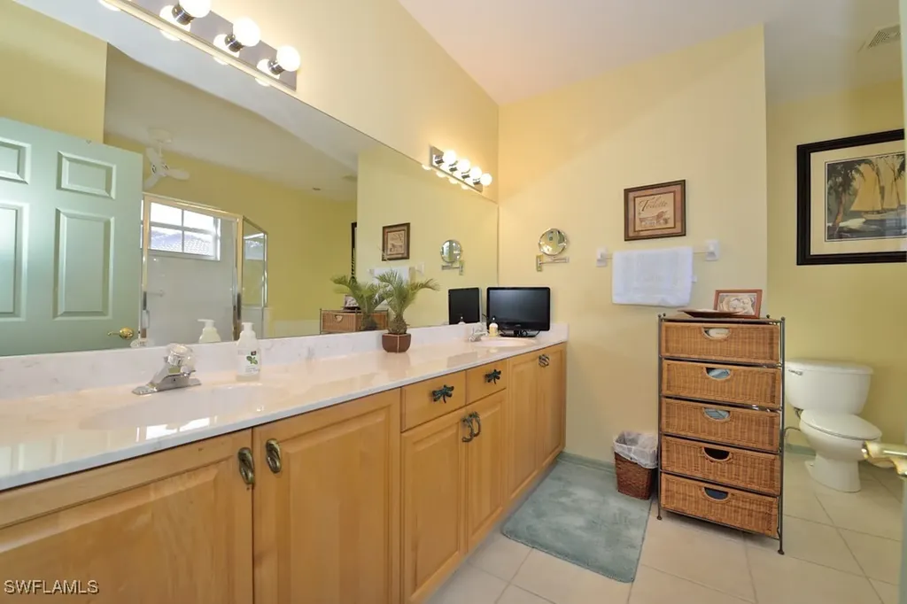 8125 Celeste Drive Naples FL 34113