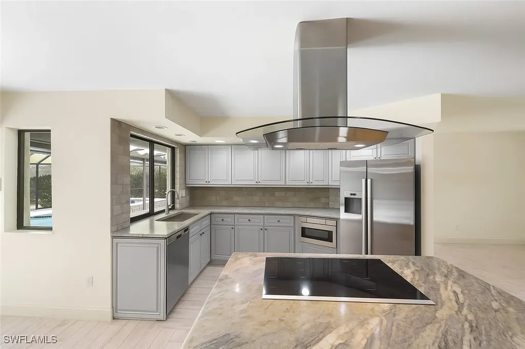 9782 Campbell Circle Naples FL 34109