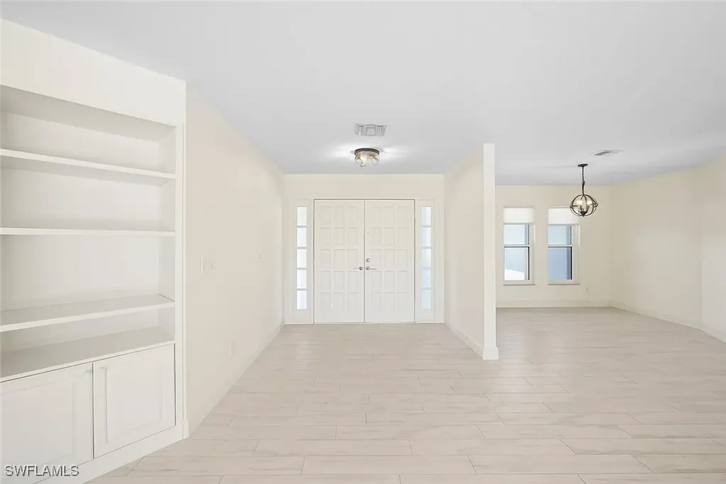 9782 Campbell Circle Naples FL 34109