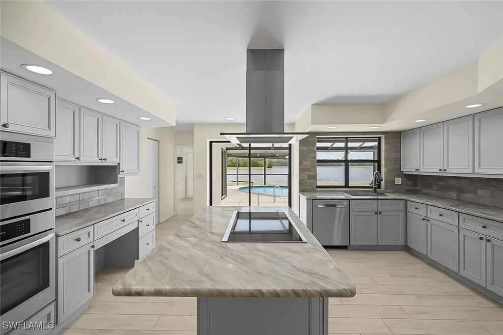 9782 Campbell Circle Naples FL 34109