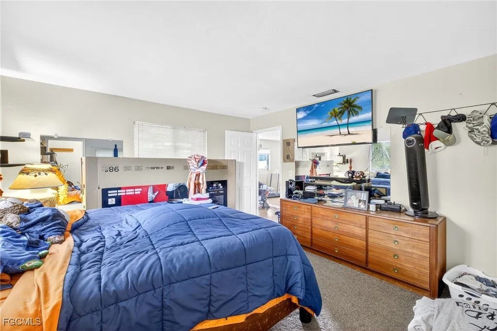 1404 SE 36th Terrace Cape Coral FL 33904