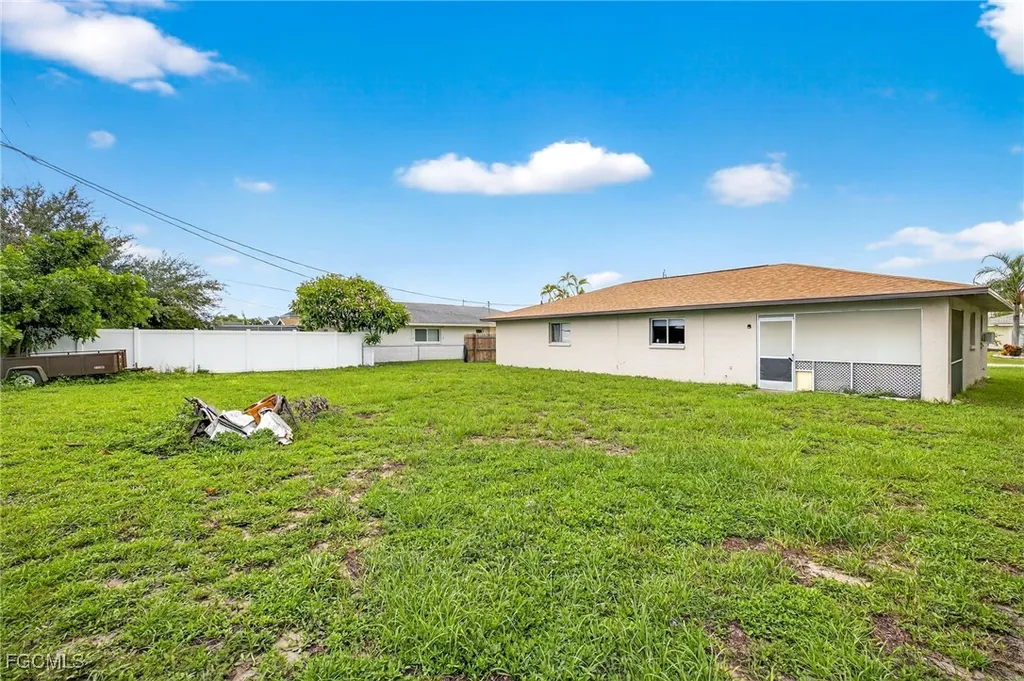 1404 SE 36th Terrace Cape Coral FL 33904