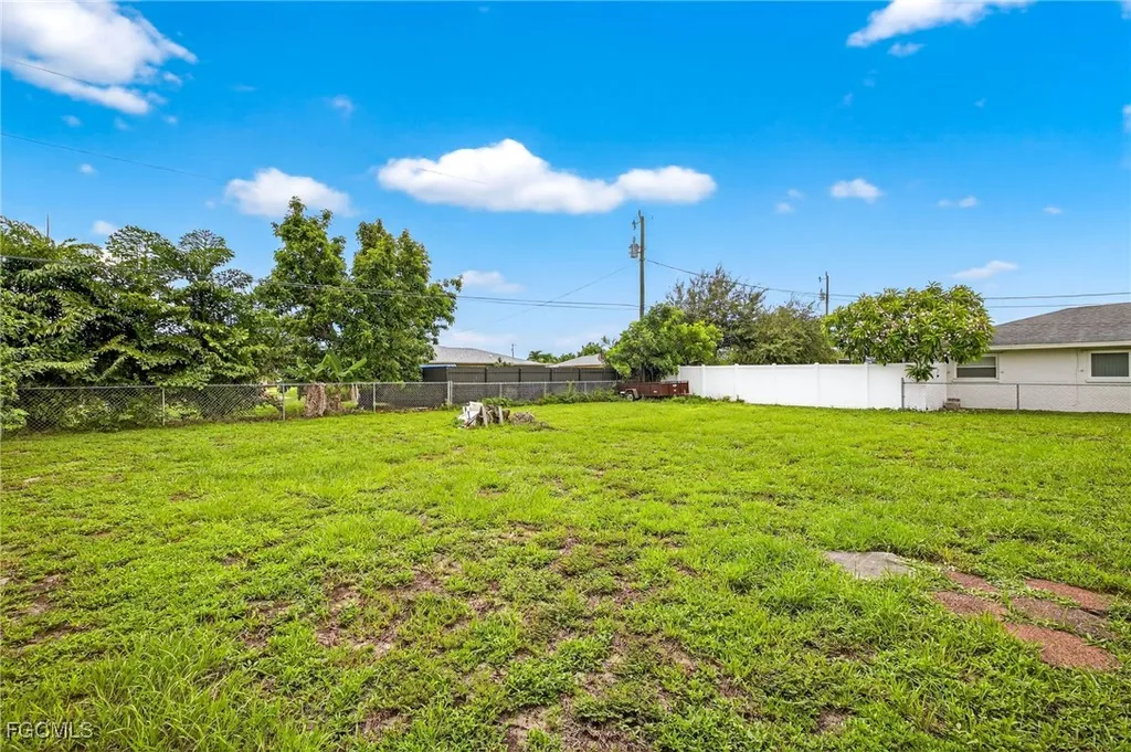 1404 SE 36th Terrace Cape Coral FL 33904
