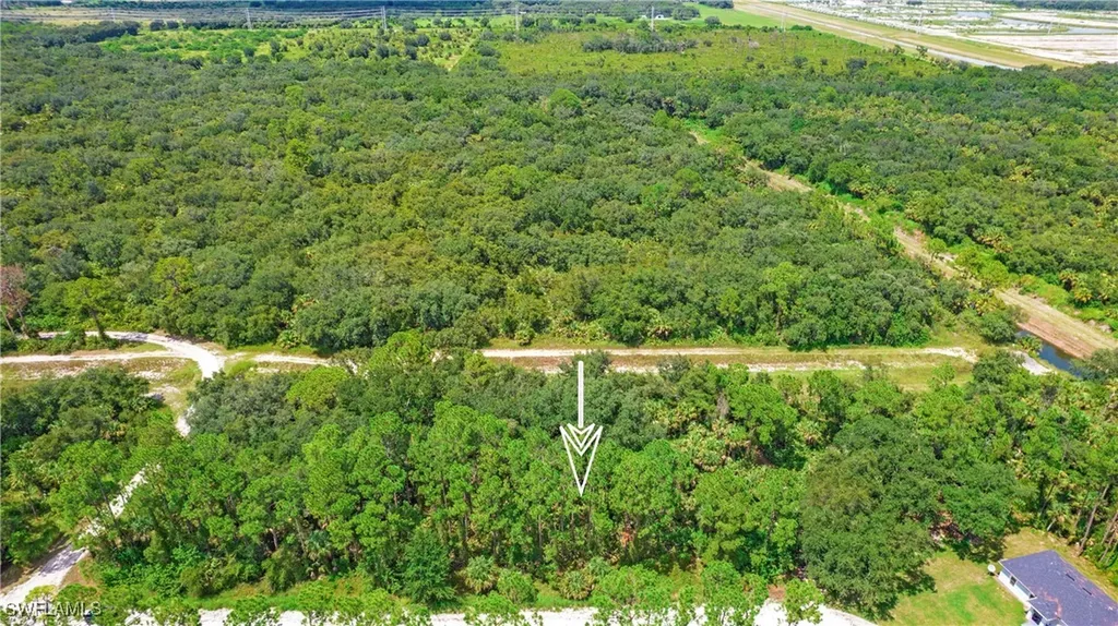 4235 E 31st Street Alva FL 33920