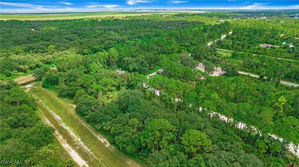 4235 E 31st Street Alva FL 33920