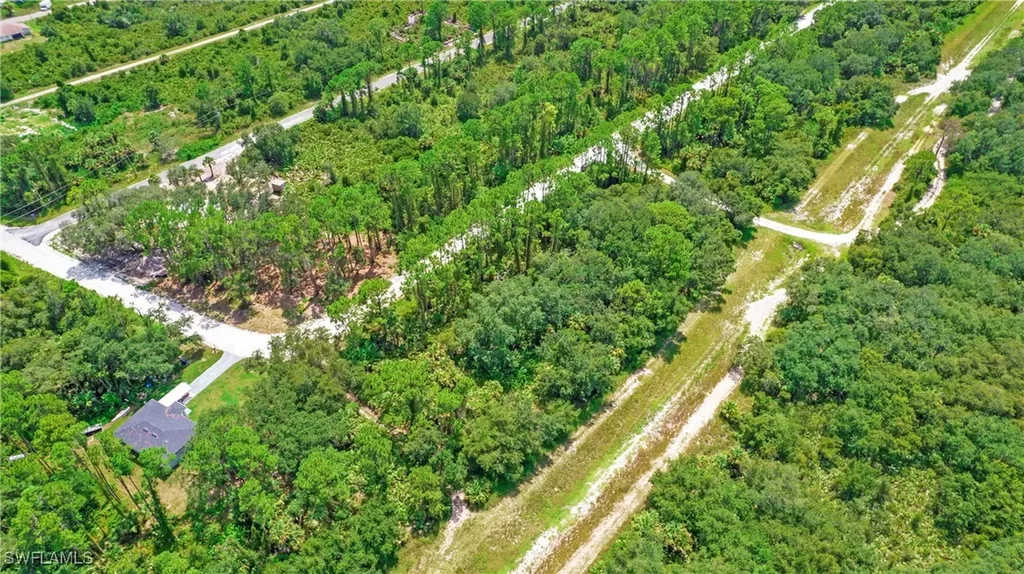 4235 E 31st Street Alva FL 33920