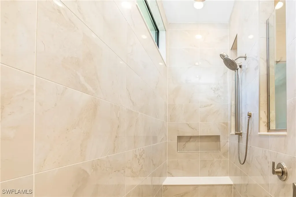 9589 Caymas Terrace Naples FL 34114