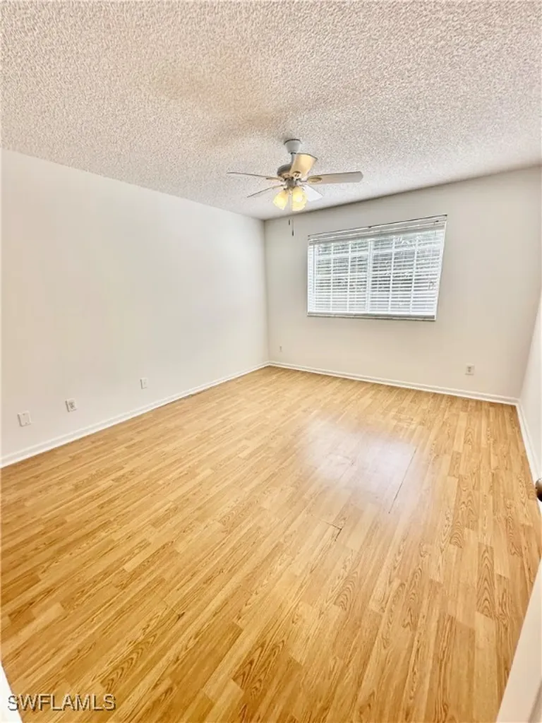 1260 Wildwood Lakes Boulevard Naples FL 34104