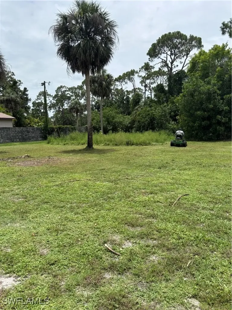 7689 Ebson Drive North Fort Myers FL 33917