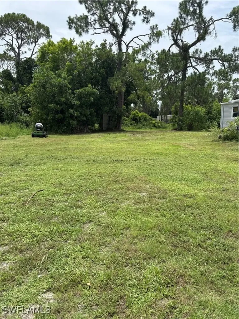 7689 Ebson Drive North Fort Myers FL 33917