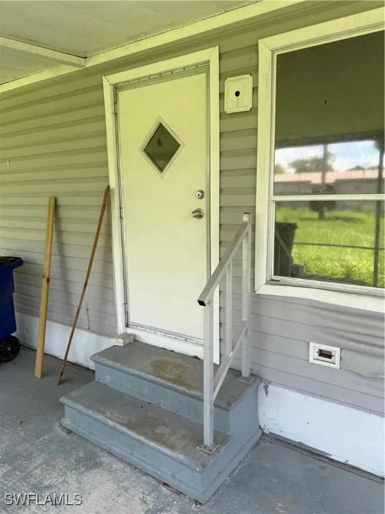 7689 Ebson Drive North Fort Myers FL 33917