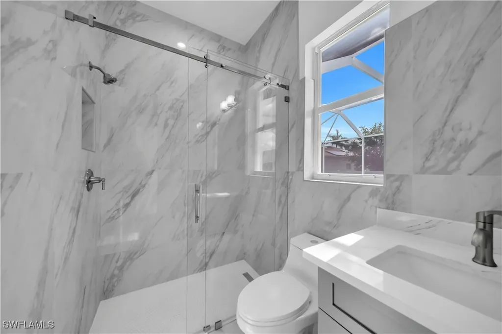 1225 NW 38th Place Cape Coral FL 33993