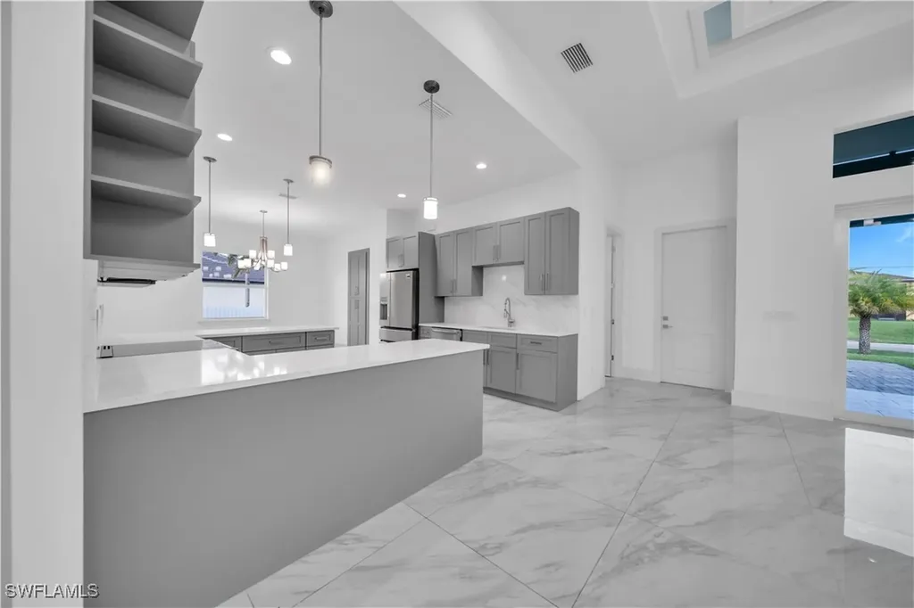 1225 NW 38th Place Cape Coral FL 33993