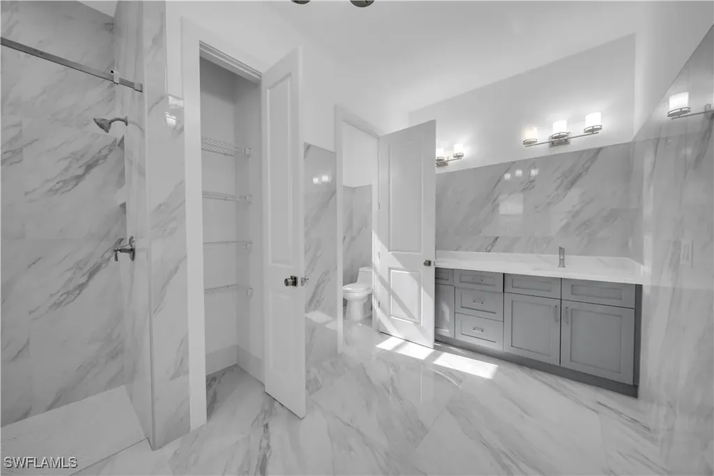 1225 NW 38th Place Cape Coral FL 33993
