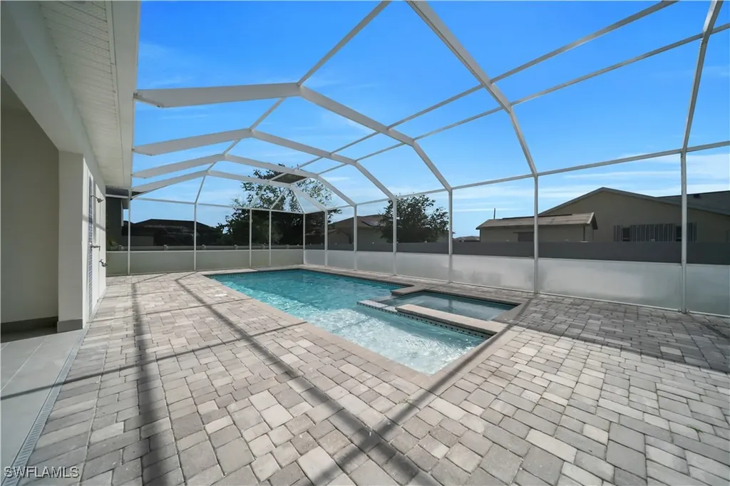 1225 NW 38th Place Cape Coral FL 33993