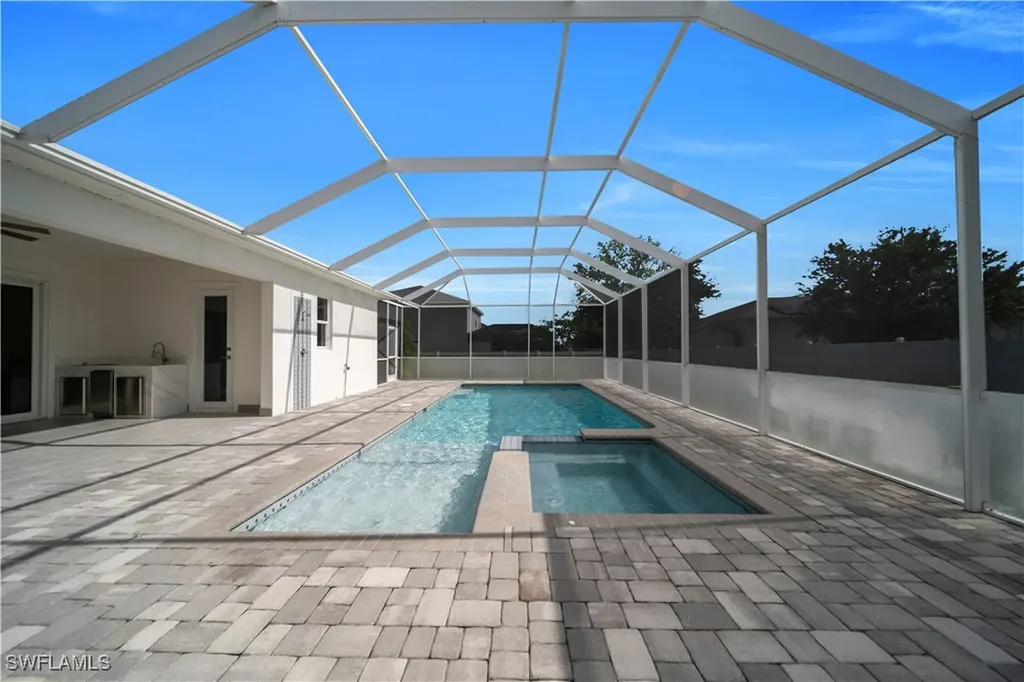1225 NW 38th Place Cape Coral FL 33993
