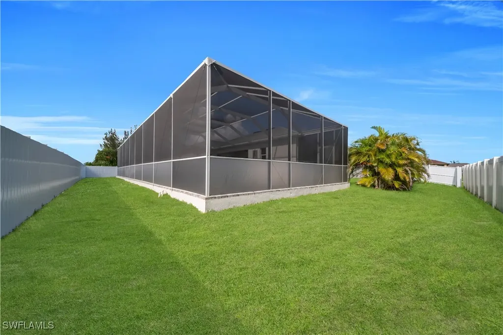 1225 NW 38th Place Cape Coral FL 33993