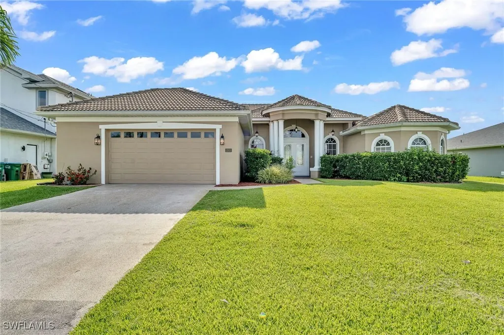 2313 SE 20th Place Cape Coral FL 33990