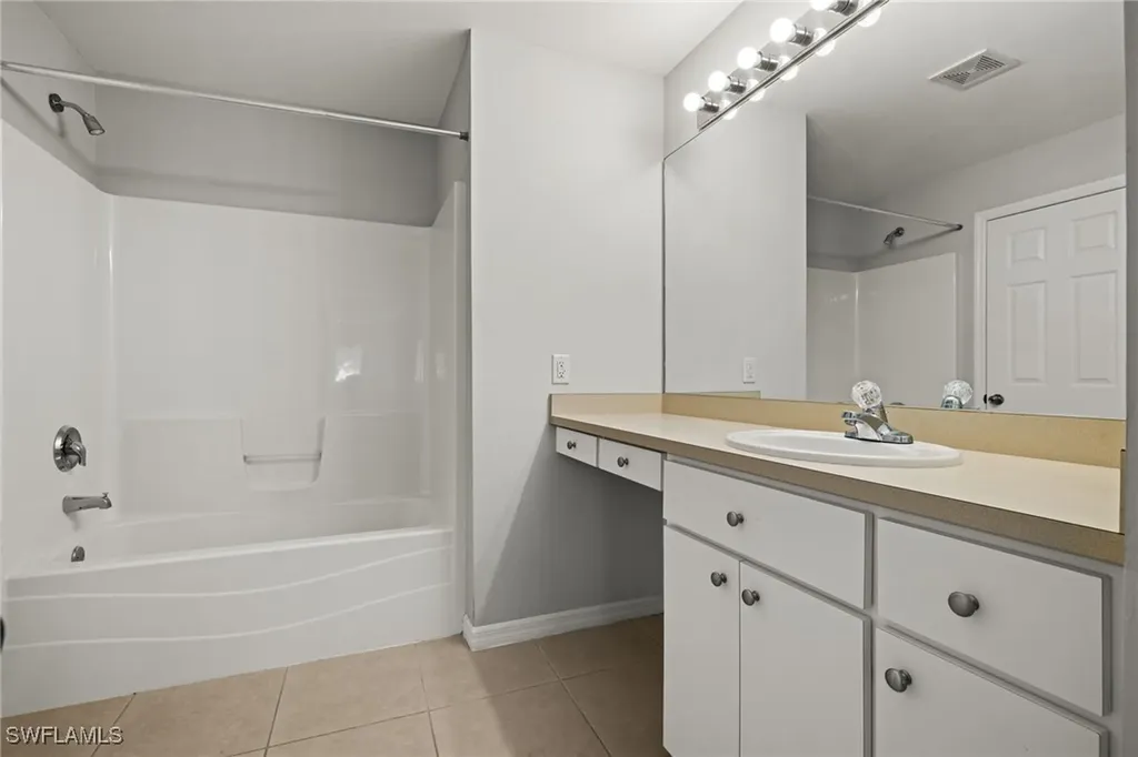 1212 SW 15th Place Cape Coral FL 33991