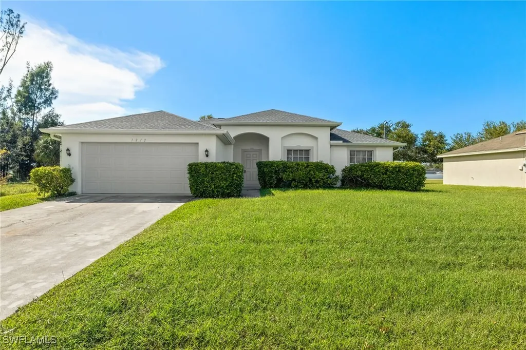 1212 SW 15th Place Cape Coral FL 33991