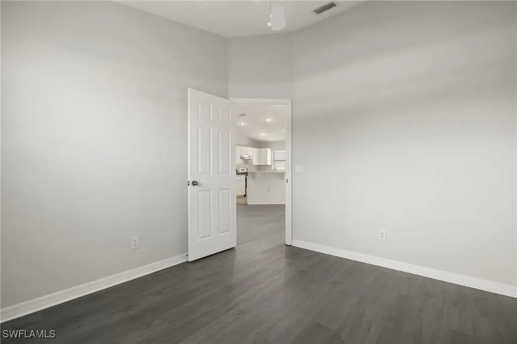 1212 SW 15th Place Cape Coral FL 33991