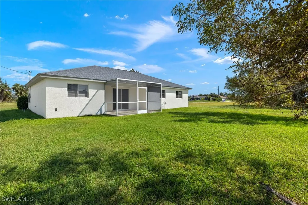 1212 SW 15th Place Cape Coral FL 33991