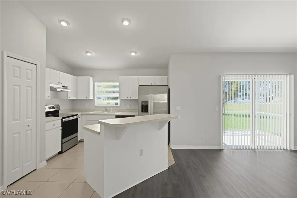 1212 SW 15th Place Cape Coral FL 33991