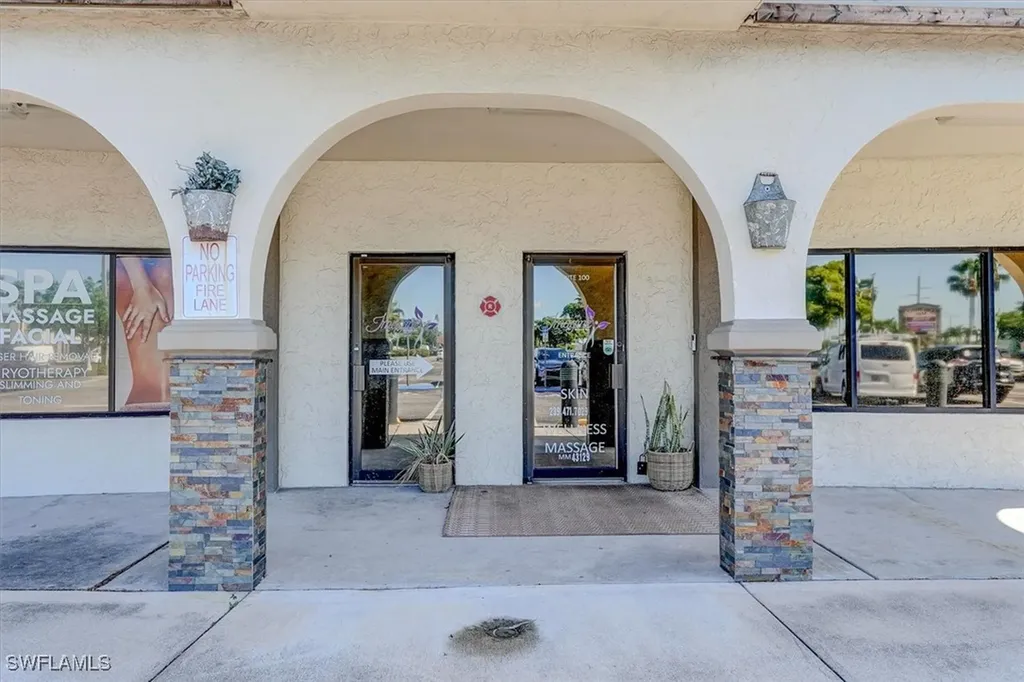 1404 Del Prado Boulevard S Cape Coral FL 33990