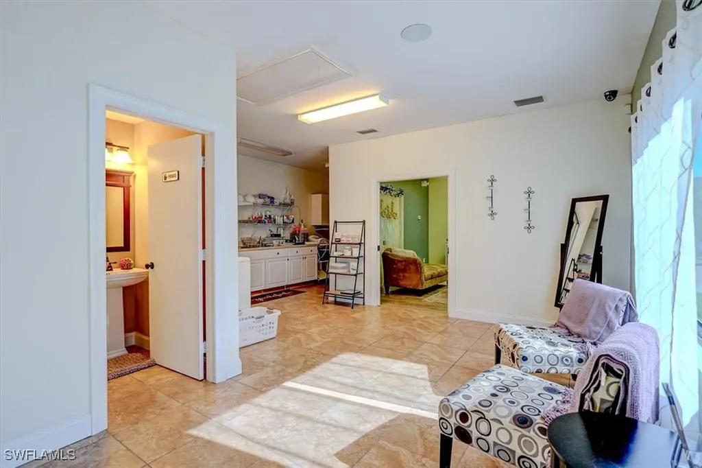 1404 Del Prado Boulevard S Cape Coral FL 33990
