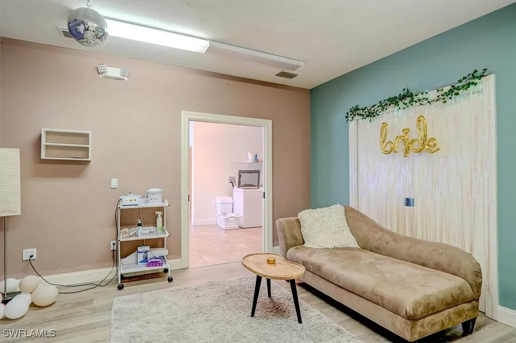 1404 Del Prado Boulevard S Cape Coral FL 33990