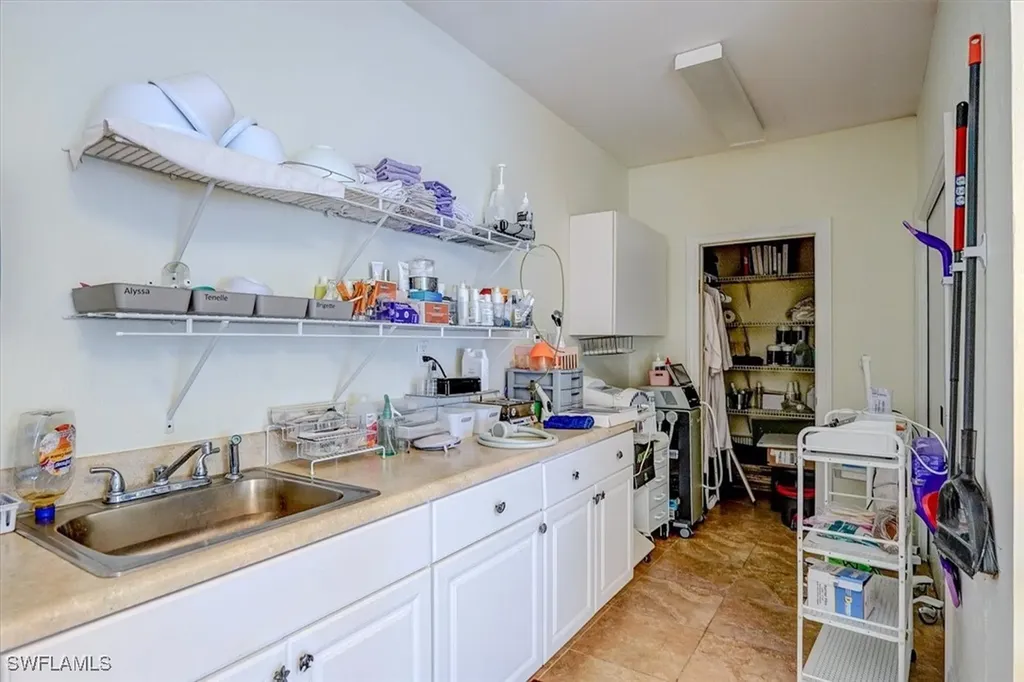 1404 Del Prado Boulevard S Cape Coral FL 33990