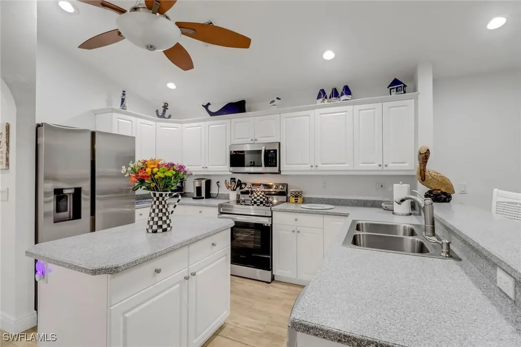 1106 Jardin Drive Naples FL 34104