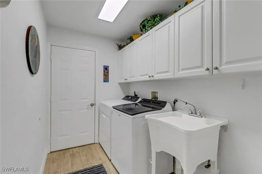 1106 Jardin Drive Naples FL 34104