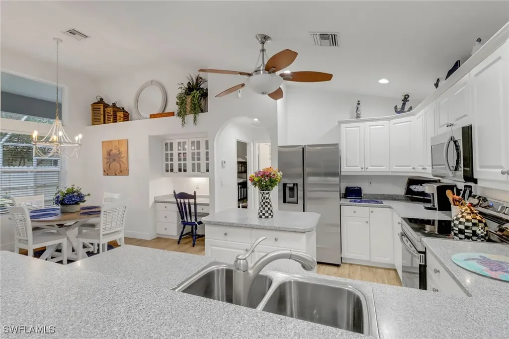 1106 Jardin Drive Naples FL 34104