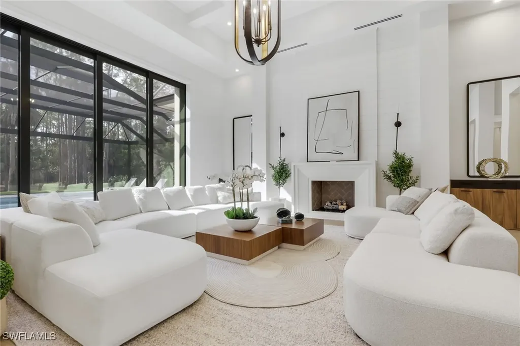 5174 Sycamore Drive Naples FL 34119