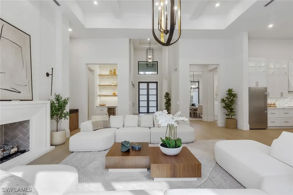 5174 Sycamore Drive Naples FL 34119