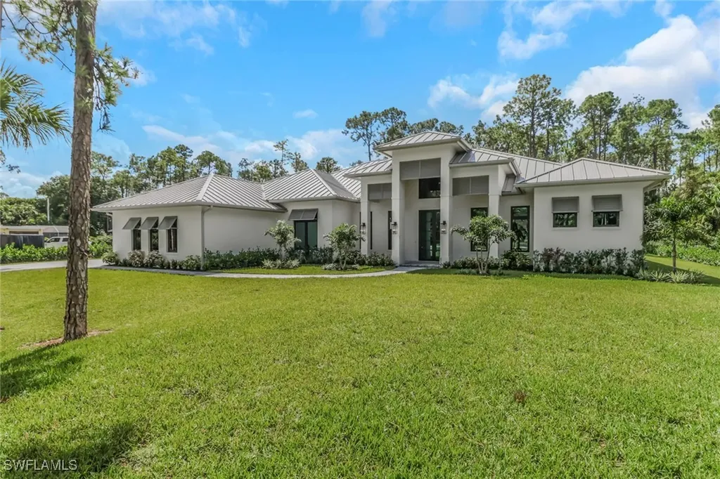 5174 Sycamore Drive Naples FL 34119