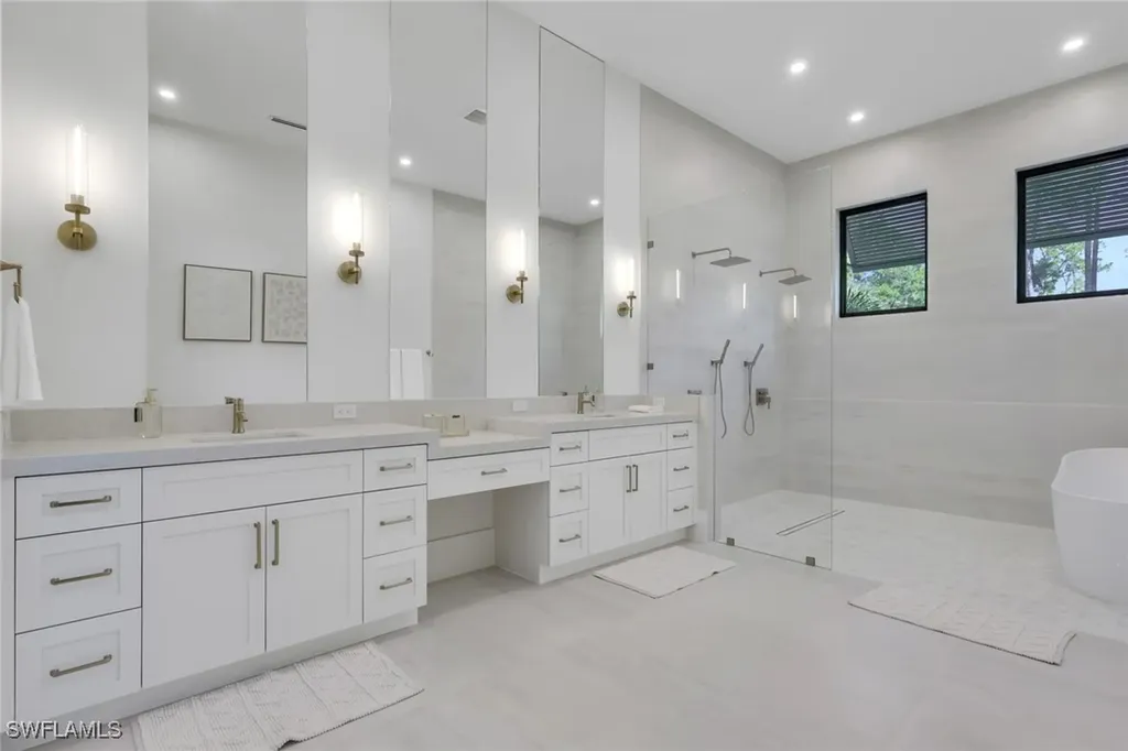 5174 Sycamore Drive Naples FL 34119