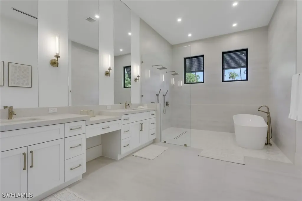 5174 Sycamore Drive Naples FL 34119