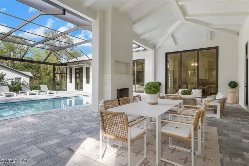 5174 Sycamore Drive Naples FL 34119