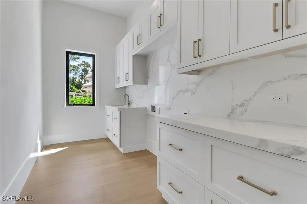 5174 Sycamore Drive Naples FL 34119