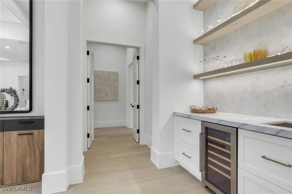 5174 Sycamore Drive Naples FL 34119