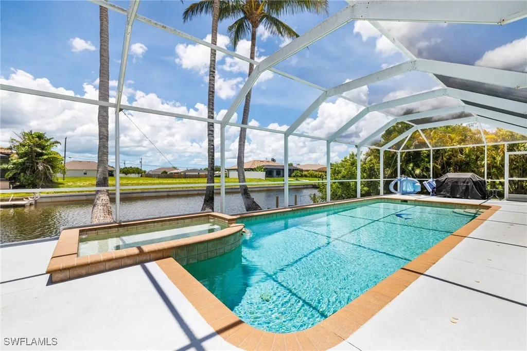 606 Mohawk Parkway Cape Coral FL 33914