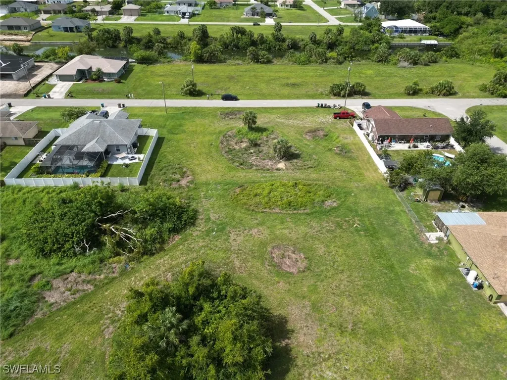 1711 NE 27th Terrace Cape Coral FL 33909