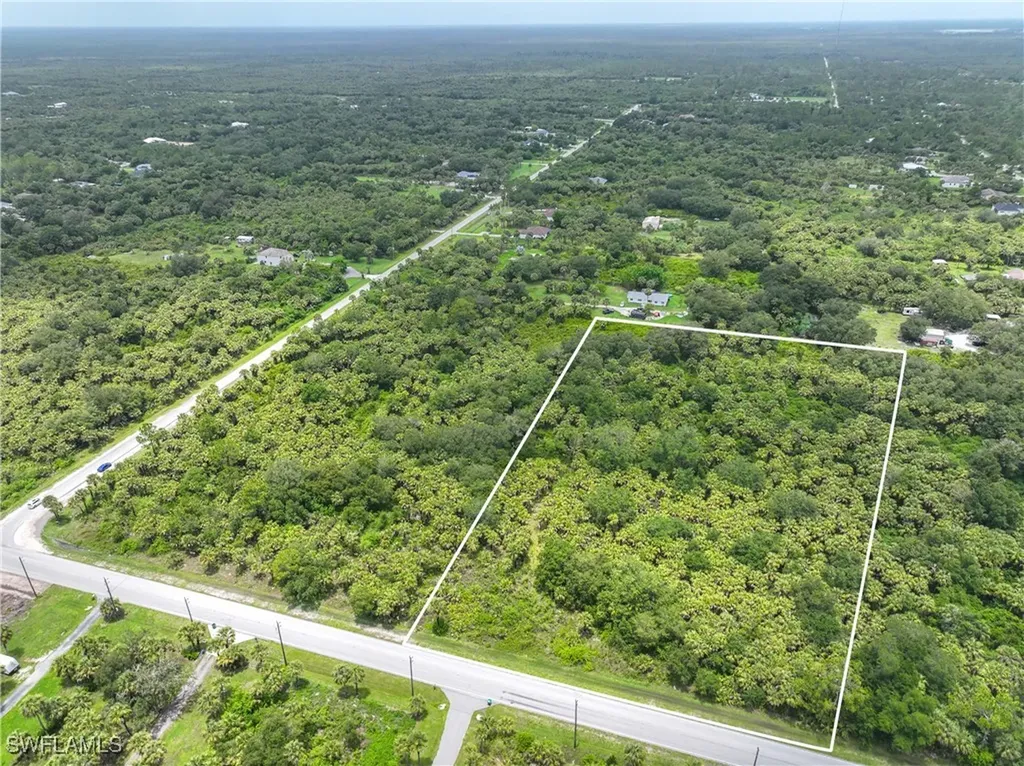 2765 Everglades Boulevard S Naples FL 34117