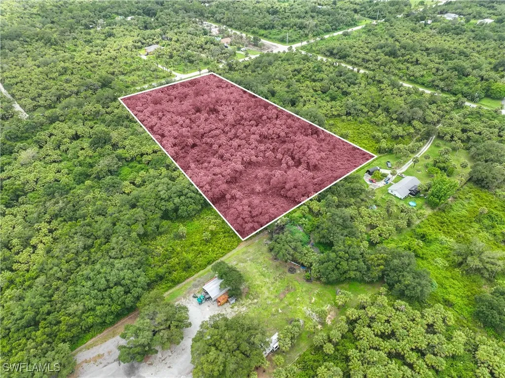 2765 Everglades Boulevard S Naples FL 34117